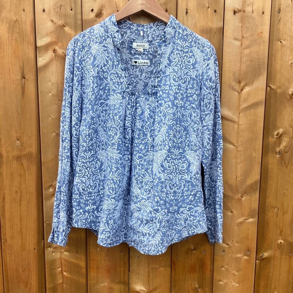 Malvin I ♥️ Linen  Blue & White Floral Blouse